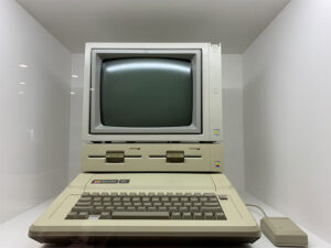 Cambiamenti tecnologici avvenuti il 22 Marzo apple iie