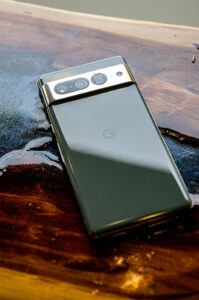 Pixel 7 e 7 Pro: da Google due smartphone prestanti e potenti.
