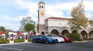 Tesla celebra 10 anni in Europa offrendo la ricarica gratuita nei Supercharger Supercharger Tesla
