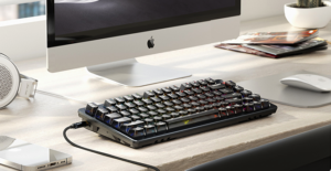 FIIO KB3, una tastiera meccanica con DAC e amplificatore per cuffie FIIO KB3, tastiera meccanica