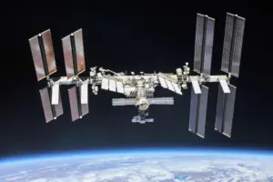 SpaceX deorbiterà la ISS: contratto NASA da 843 milioni