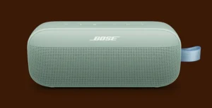 Bose SoundLink Flex 2: audio bilanciato e design robusto Bose SoundLink Flex 2