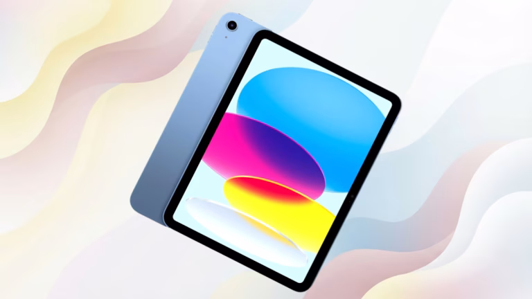 iPad 11, il tablet più accessibile di Apple Tablet angled against a pastel wavy background, screen showing bright overlapping colorful circles in blue, pink, yellow.
